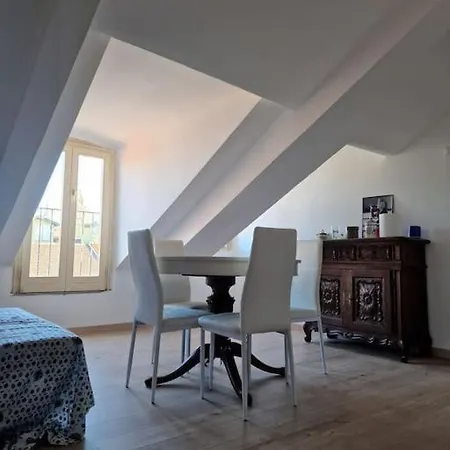 Fil-rouge - Elegante E Tranquilla Vista In Centro