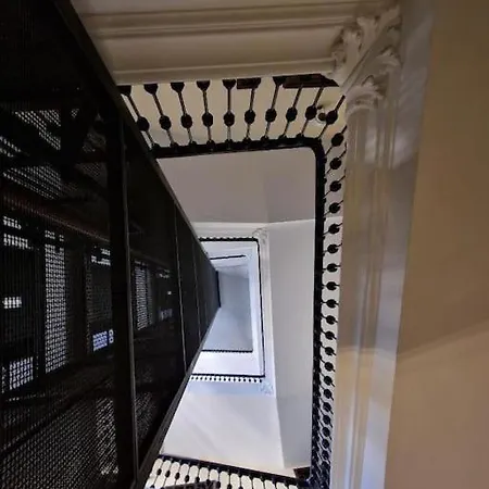 Fil-rouge - Elegante E Tranquilla Vista In Centro